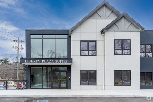 Building Photo - Liberty Plaza Suites Rental