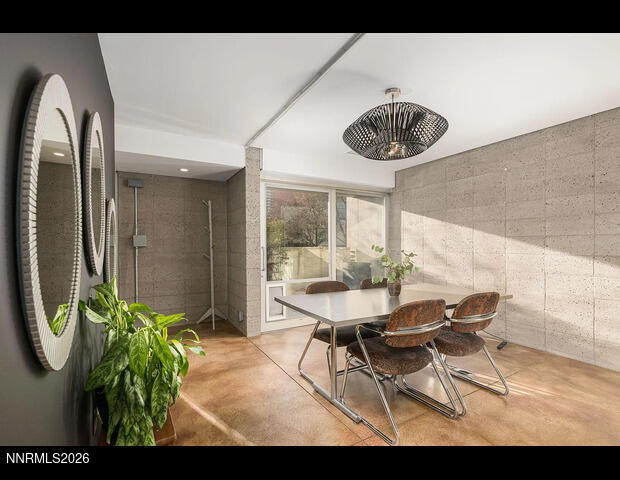 Photo - 860 S Center St