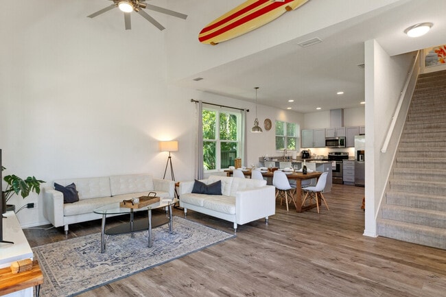 Building Photo - 10229 W Middleburg Loop Unit ID1472657P