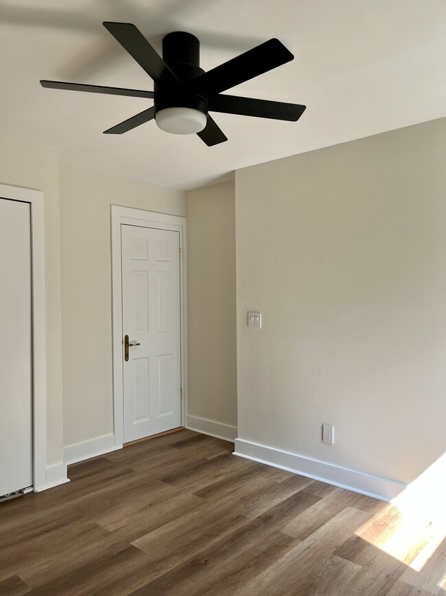 Photo - 30 Nathaniel Blvd Unit B