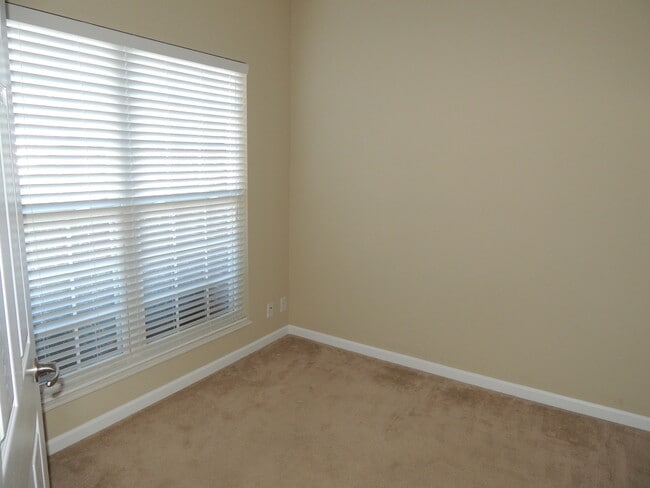 Photo - 2 bed, 2 bath, 2 car garage ranch style townhouse in N. Knoxville