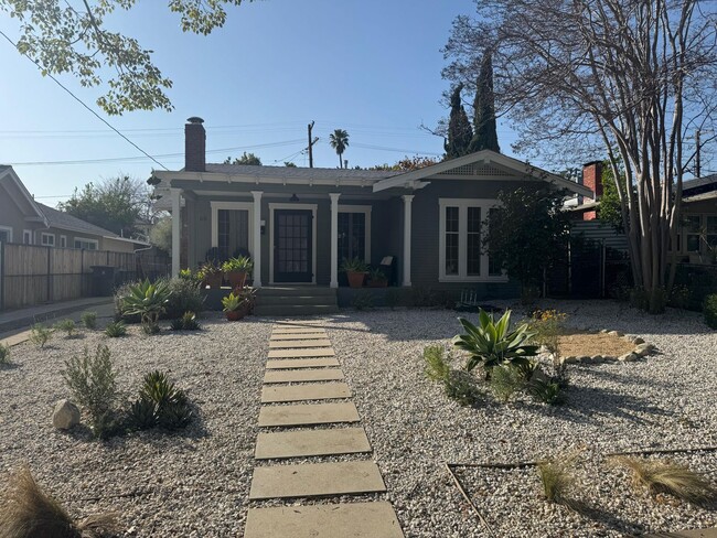 Building Photo - For Lease – Updated 2BR Home in Pasadena
