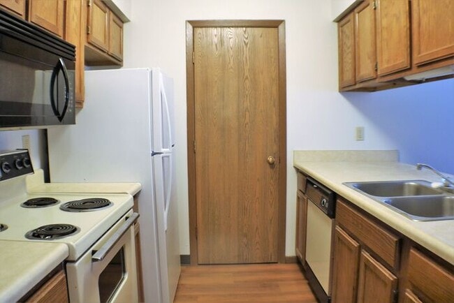 Photo - $1,195 | 2 Bedroom, 2 Bathroom Apartment |...