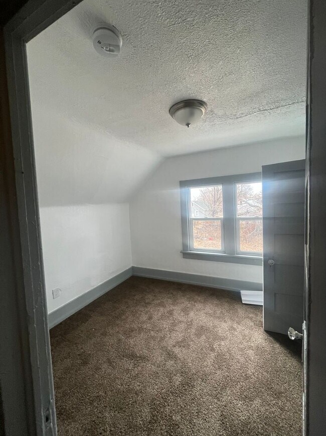 A great 4 Bedroom in Council Bluffs Rental House Rental in Council