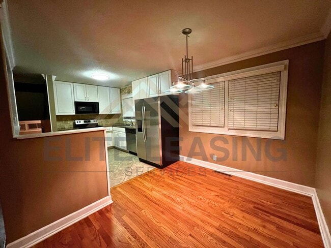 4425 SW 27th Terrace