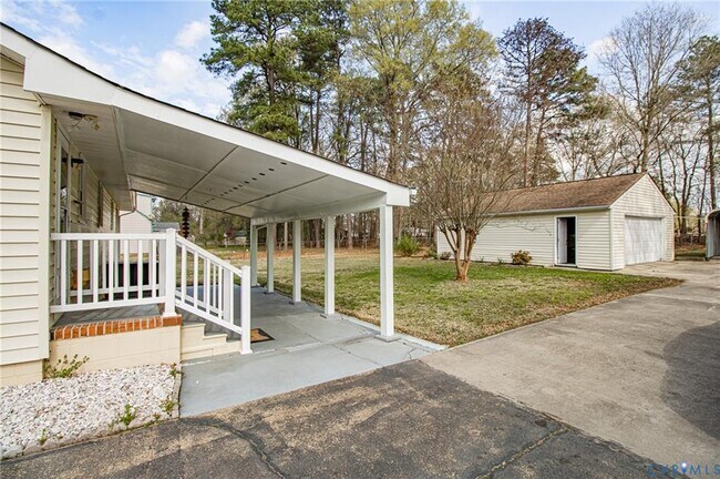 Photo - 1015 Smithfield Ave