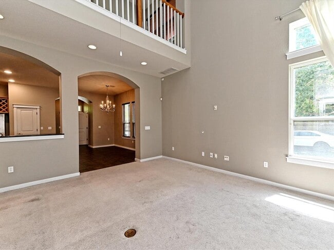 Photo - 2061 Zach Scott St