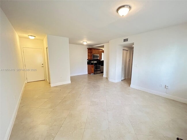 Photo - 2880 Pine Tree Dr Unit 9