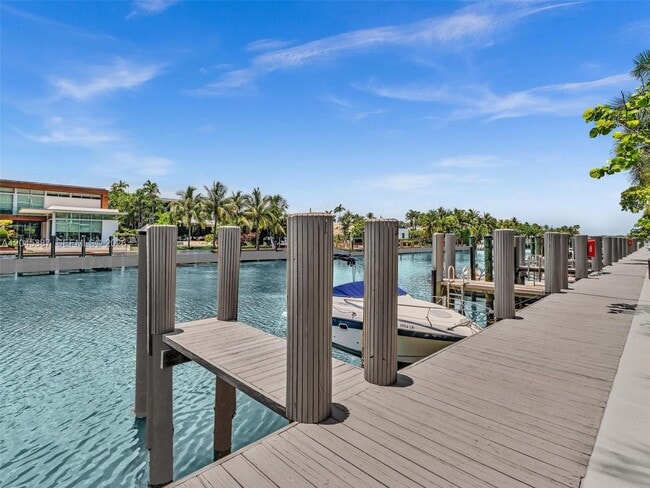 Building Photo - 9940 W Bay Harbor Dr Unit 3