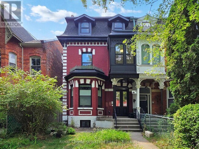 Photo - 28 Beaconsfield Ave