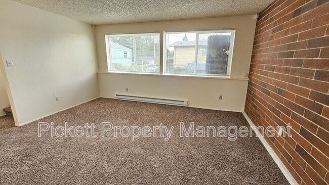 Photo - 1621 Trenton Ave