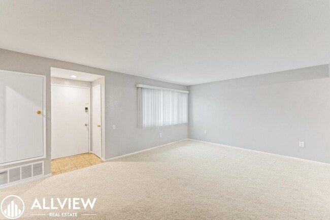 Photo - 16781 Bardon Ln Unidad C