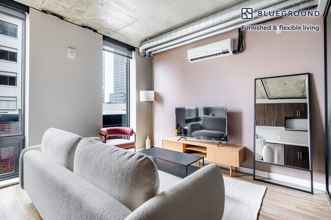 1900 1st Ave Unit SI FL8-ID844