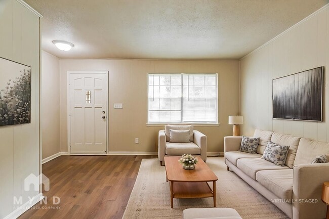 Photo - 713 Kingman Rd