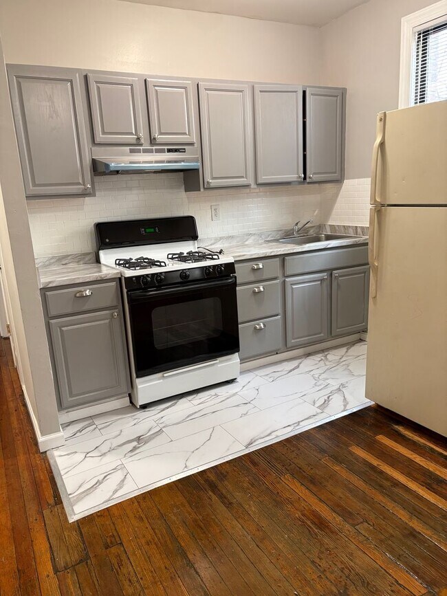 Photo - 1014 COLUMBIA RD NW