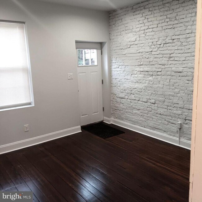 Photo - 2628 E Harold St