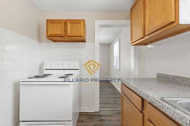 Photo - Updated 3 Bedroom Near Forest Manor, Available NOW!