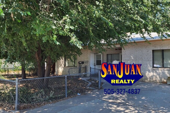 Building Photo - 205 El Paso Dr