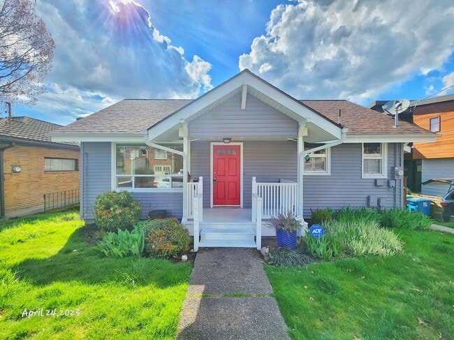 Building Photo - Charming 4 bed 1.75 Bath Home in Ravenna