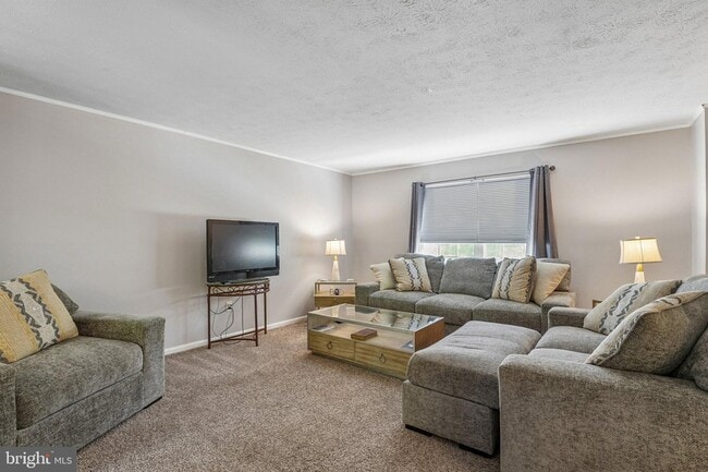 Photo - 7039 Heather Dr