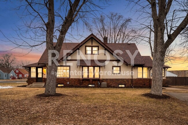 Photo - 4100 Vera Cruz Ave N