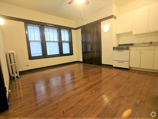 Building Photo - 820 W Waveland Ave Unit #816-04 Rental