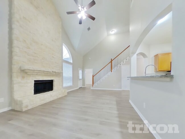 Photo - 3014 Rolling Fog Dr