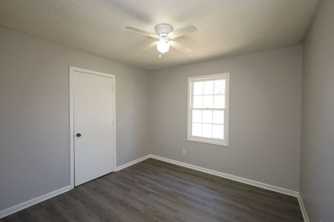 Photo - 612 Scott Dr