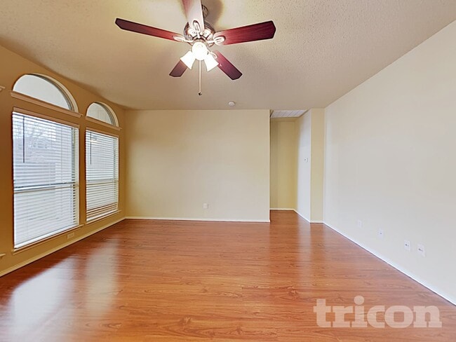 Photo - 412 Sweet Gum Dr