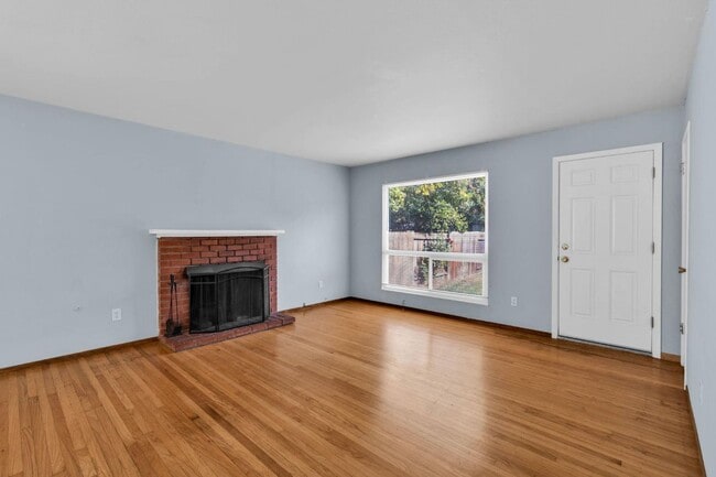 Photo - Limited-Time Offer: Get ½ Off Your First Month’s Rent! Sign a lease and move in within 30 days—mu...