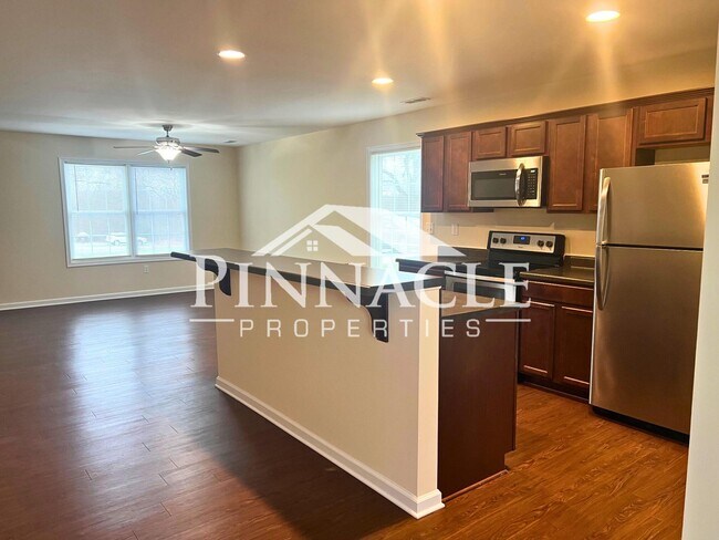 Photo - 735 Old Graves Mill Rd