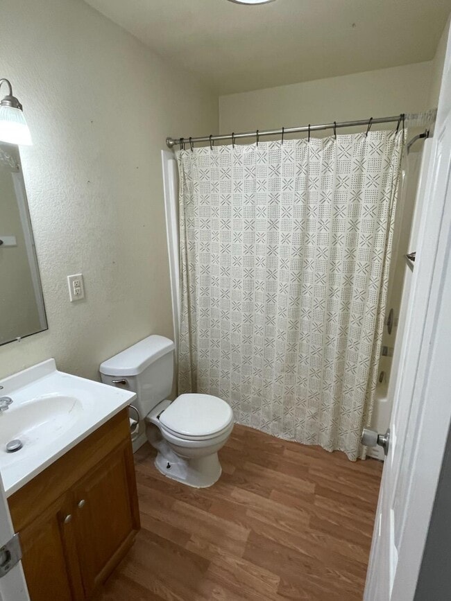 Photo - 140 W. Darby