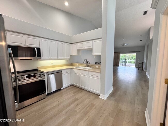 Photo - 1419 Coconut Palm Cir