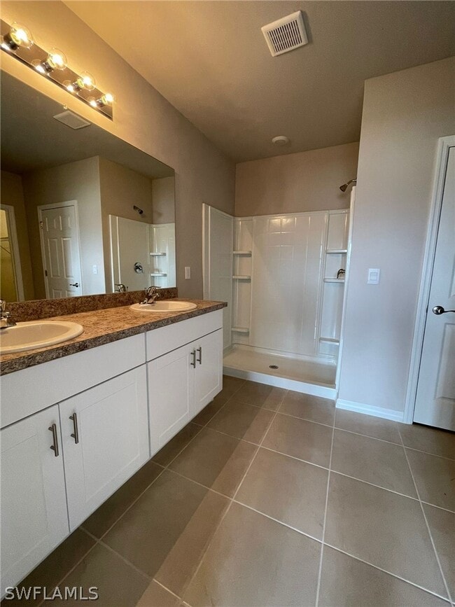 Photo - 5215 Butte St