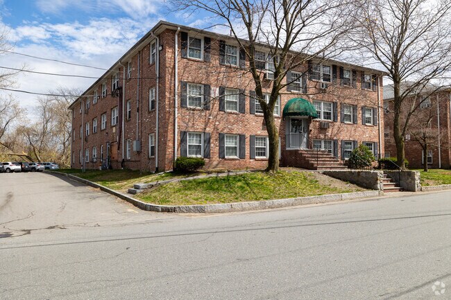 61-71 Mystic St Methuen, MA - Mystic Pond Condominiums