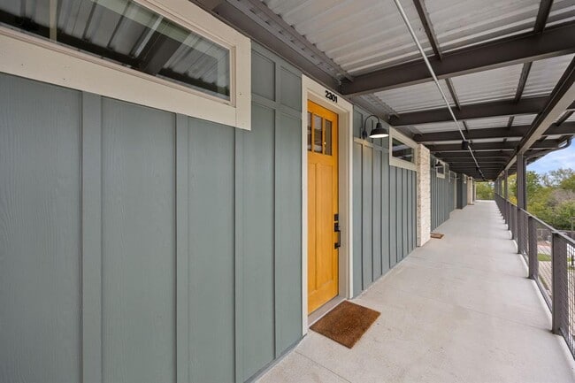 Building Photo - 4704 Sunset Trail Unit 2301