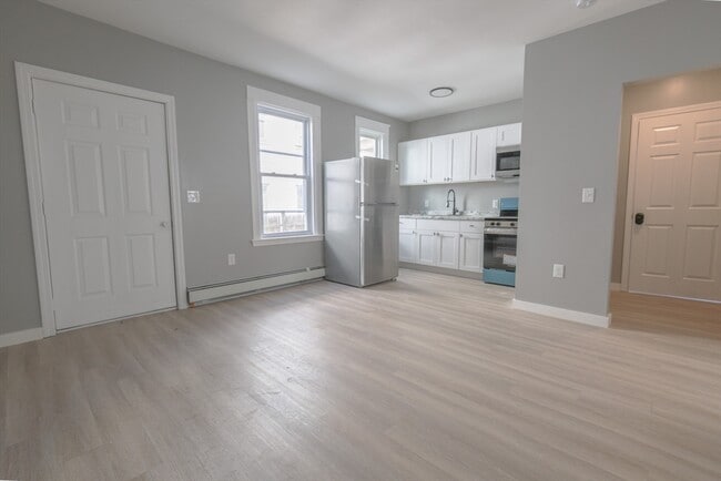 Building Photo - 54 Laurel St Unit 1