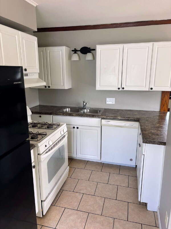 Photo - 1300 E 12th St