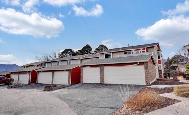 Photo - 2 Bed, 2 Bath Unit in Rockrimmon