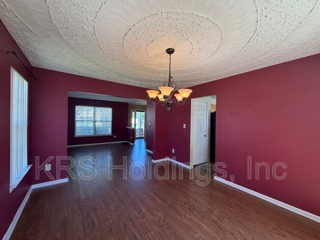 Photo - 120 Kennet Dr
