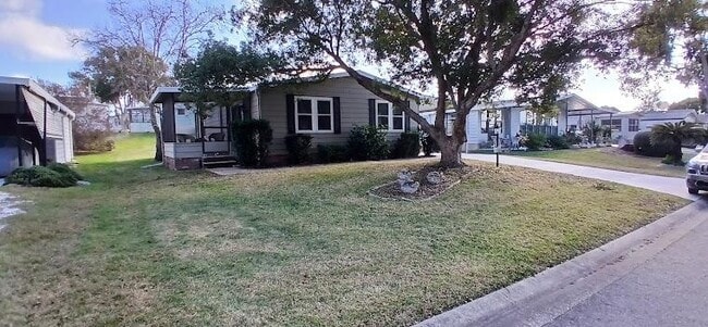 Building Photo - 1725 Hilton Head Blvd