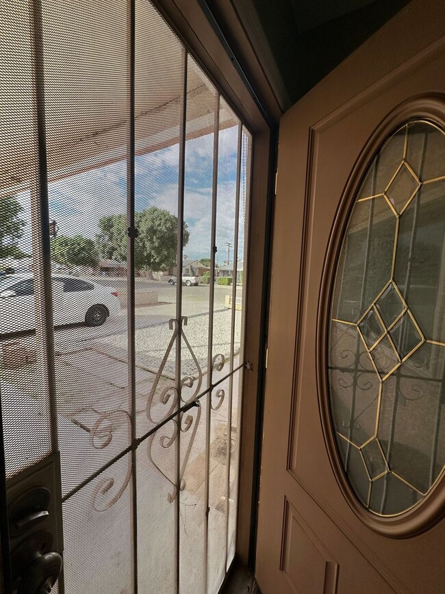 Photo - 3 bed with 1 bath - ALL TILE through out home