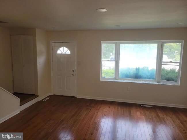Photo - 532 Millshire Dr