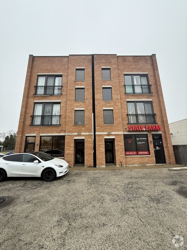 Building Photo - 1839 N Harlem Ave Unit 1839-3 Rental