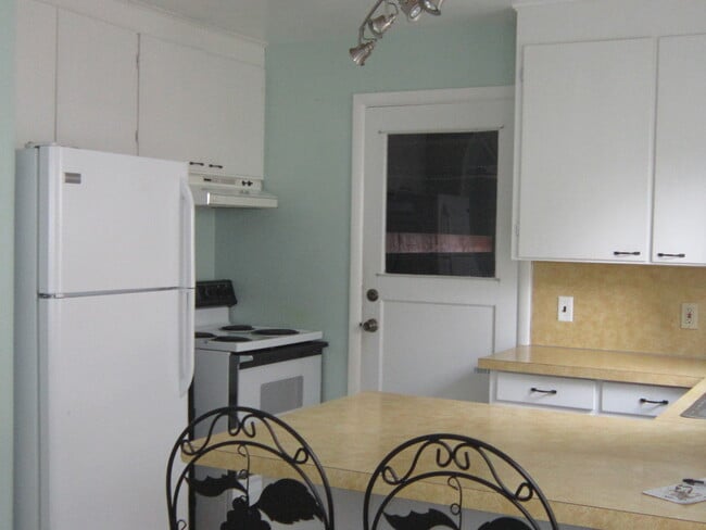 Photo - Charming 2 Bedroom 1 Bathroom in Lincoln Neighborhood