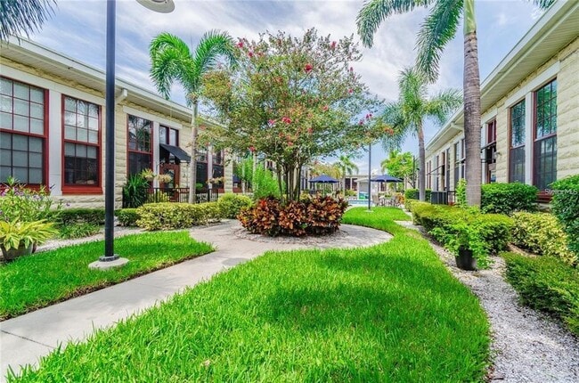 Photo - 2001 E 2nd Ave Unidad 20