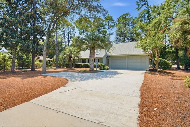 Photo - 5 Fairlawn Ct