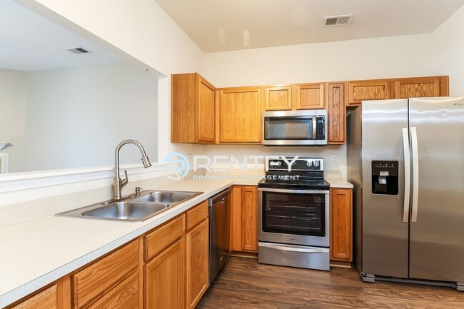 Photo - 18478 Streamline Ct
