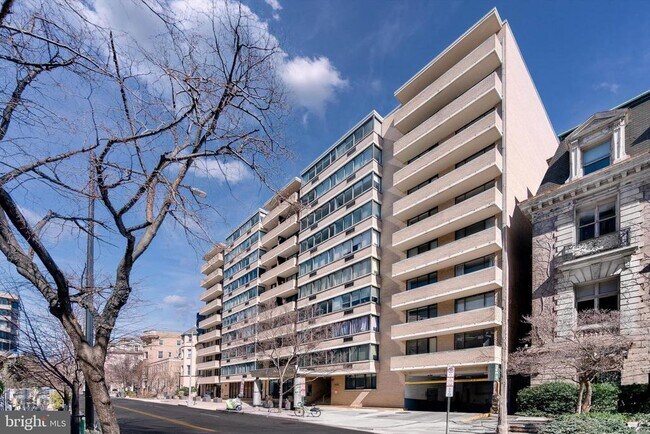 Building Photo - 1325 18th St NW Unit 602