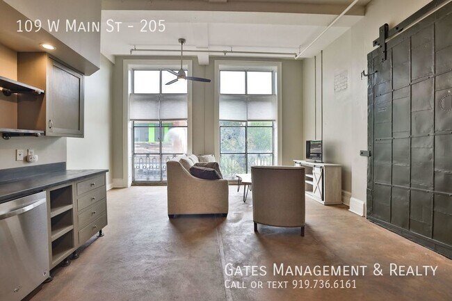 Photo - 109 W Main St